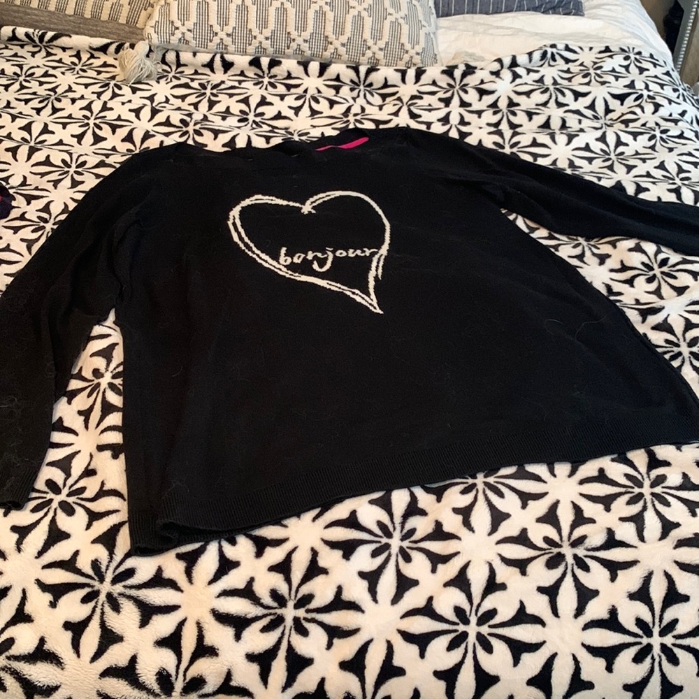 Women's Heart Graphic Sweater